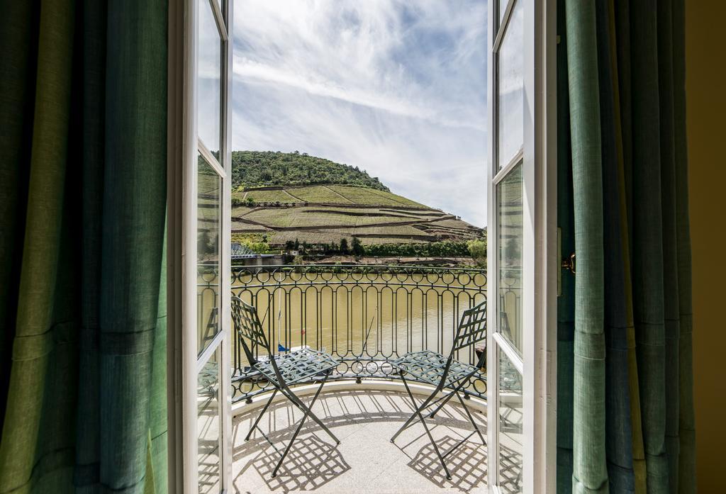 فندق ذا فينتيدج هاوس - دورو Pinhão المظهر الخارجي الصورة A view of the Moselle from the hotel