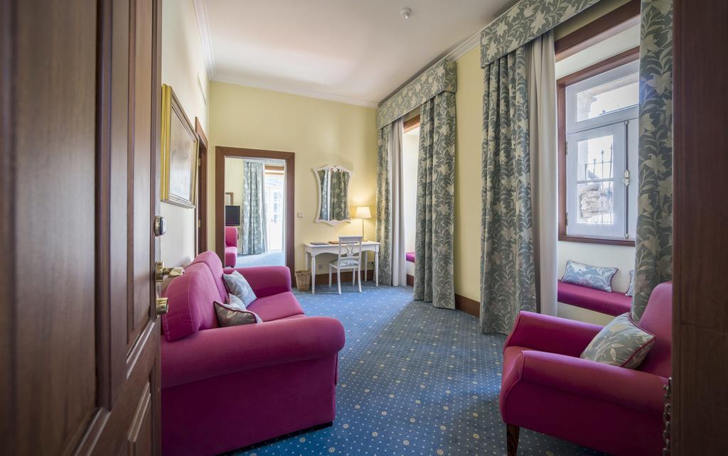 فندق ذا فينتيدج هاوس - دورو Pinhão الغرفة الصورة A suite at the hotel