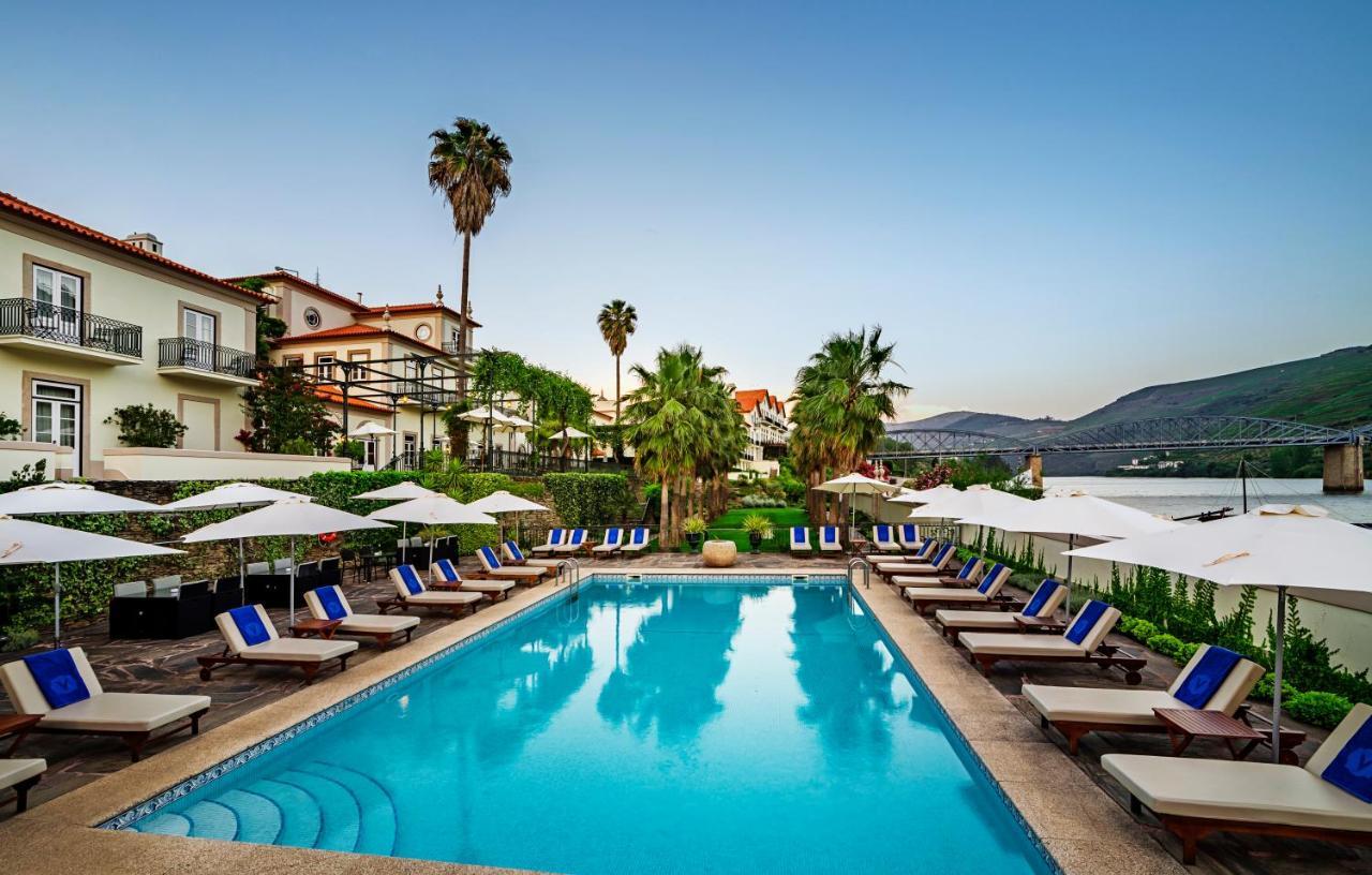 فندق ذا فينتيدج هاوس - دورو Pinhão المظهر الخارجي الصورة The pool at the Four Seasons Hotel